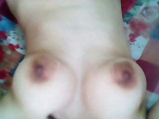Anam from Pakistan shows her boobs to BF
